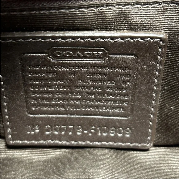 Coach F10909 SMALL Vintage British Tan & Brown Soho Leather Shoulder Bag read - Picture 15 of 16